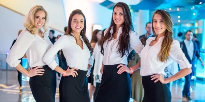 original-U40020811-hostess original-U40020811-hostess